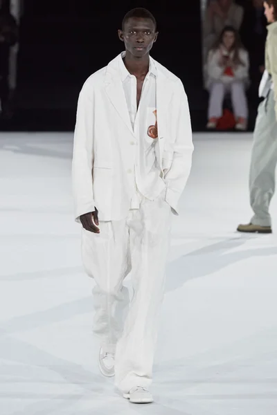 Look 33